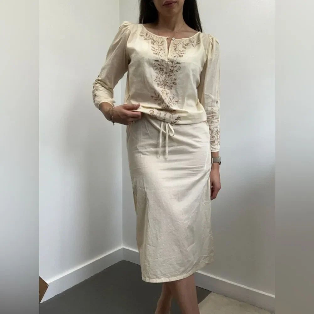 Vintage 90’s Express Beige Boho Embroidered Cotton Midi Long Sleeve Dress XS